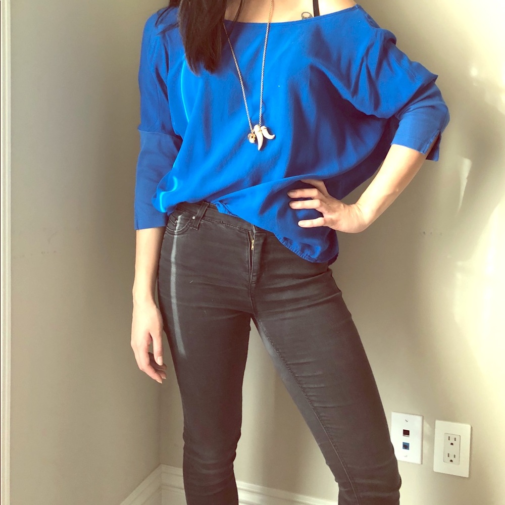 Blue top